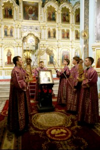 Всенощное бдение в храме в честь Сошествия Святого Духа г.Саратова