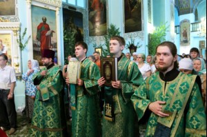 Божественная литургия в храме Сошествия Святого Духа г. Саратова