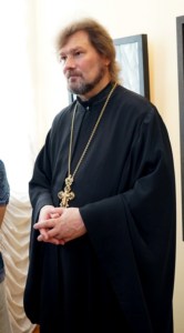 Представитель епархии стал гостем выставок, открытых к 130-летию Радищевского музея