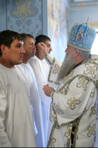 Крещальная литургия в Свято-Троицком кафедральном соборе г. Саратова
