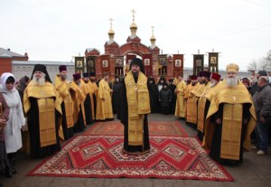 Сретенский монастырь г. Москвы передал Свято-Никольской обители Саратовской митрополии частицу мощей святителя Николая Чудотворца