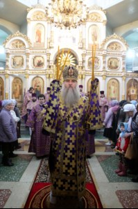 Божественная литургия и панихида в храме во имя Всех Святых, в земле Российской просиявших г. Саратова