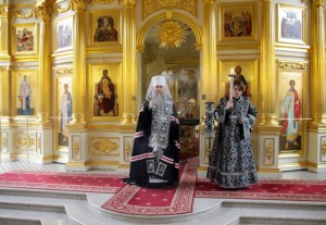 Царские часы на Архиерейском подворье — храме во имя святого апостола и евангелиста Иоанна Богослова при Саратовской православной духовной семинарии