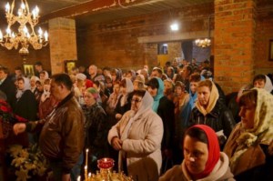 В строящемся храме во имя преподобного Сергия Радонежского в поселке Юбилейный начались богослужения