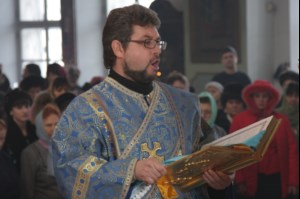 Божественная литургия в храме во имя Живоначальной Троицы Покровска (Энгельса)