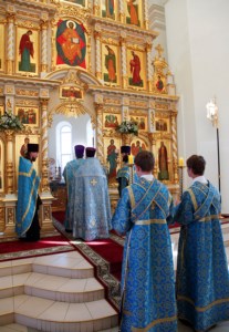 Всенощное бдение с чином Погребения Божией Матери в Свято-Троицком кафедральном соборе г. Вольска