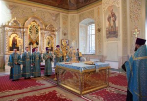 Всенощное бдение в храме в честь Покрова Пресвятой Богородицы г.Саратова