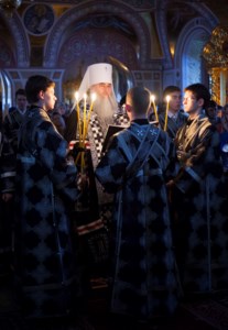 Великое повечерие с чтением канона преподобного Андрея Критского в Свято-Троицком кафедральном соборе г.Саратова