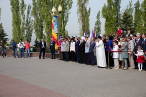 Митрополит Лонгин принял участие в торжественных мероприятиях в парке Победы на Соколовой горе