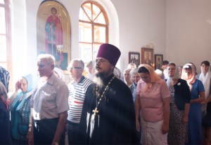 Божественная литургия в Свято-Успенском храме пос. Возрождение Хвалынского района