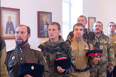 Божественная литургия в храме святых Царственных страстотерпцев п. Дубки Саратовского района