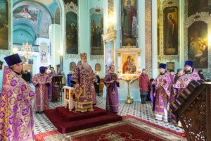 Литургия Преждеосвященных Даров в храме в честь Сошествия Святого Духа г. Саратова