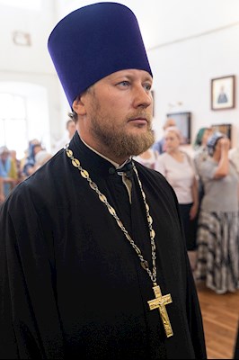 Божественная литургия в храме во имя святителя Митрофана, епископа Воронежского, г.Саратова