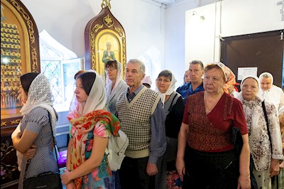 Божественная литургия в храме святителя Тихона Задонского г. Саратова