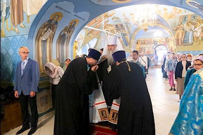 Божественная литургия в Свято-Троицком кафедральном соборе г. Саратова