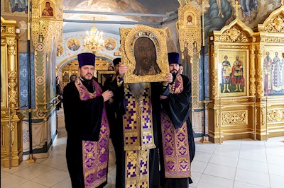 В Саратове и Покровске прошел автомобильный крестный ход со святынями Саратовской митрополии