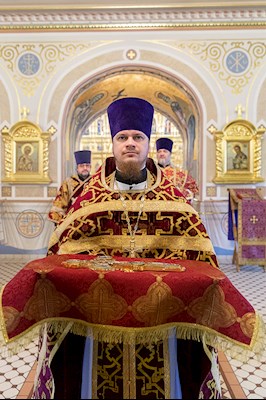 Божественная литургия в Свято-Троицком кафедральном соборе г. Саратова