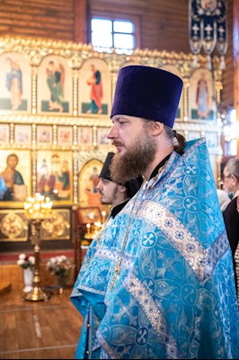 Митрополит Игнатий совершил Божественную литургию в храме в честь Сретения Господня г. Саратова