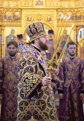 Литургия в храме великомученика Георгия Победоносца г. Саратова
