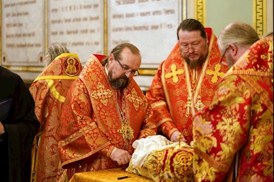 Митрополит Игнатий принял участие в Божественной литургии в Храме Христа Спасителя