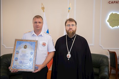 Митрополит Игнатий наградил сотрудников ГИБДД