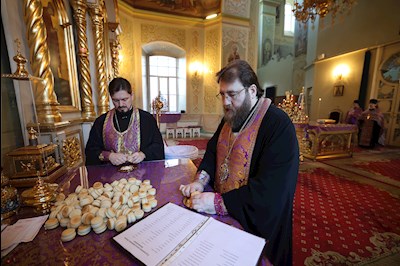 Митрополит Игнатий совершил всенощное бдение в Покровском соборе г. Саратова