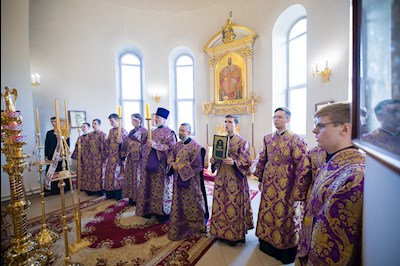 Митрополит Игнатий совершил всенощное бдение с чином выноса Креста в Свято-Троицком кафедральном соборе г. Вольска