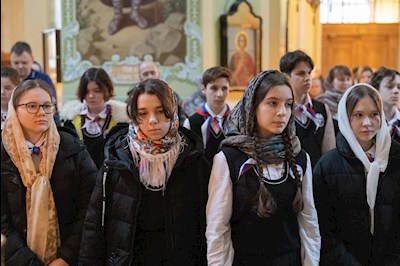 Митрополит Игнатий совершил Литургию Преждеосвященных Даров в Покровском соборе г. Саратова