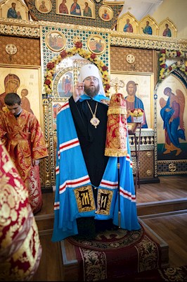 Митрополит Игнатий совершил Божественную литургию в храме святых мучениц Веры, Надежды, Любови и матери их Софии поселка Светлый