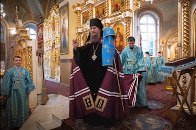 Митрополит Игнатий возглавил соборное архиерейское богослужение в Свято-Троицком кафедральном соборе г. Покровска (Энгельса)