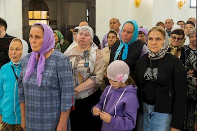 Митрополит Игнатий совершил Божественную литургию в храме святого апостола и евангелиста Иоанна Богослова с. Казанла Базарно-Карабулакского района