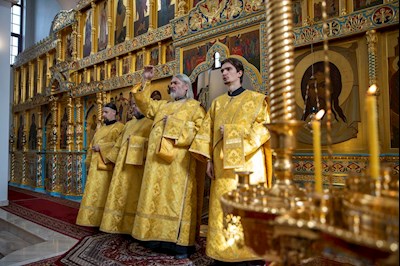 Митрополит Игнатий совершил Божественную литургию в Свято-Алексиевском женском монастыре г. Саратова