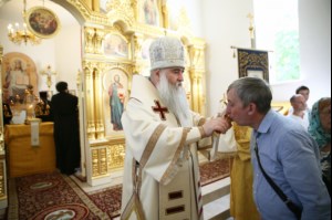Великое освящение храма в честь святого благоверного князя Михаила Черниговского и боярина его Феодора г. Саратова