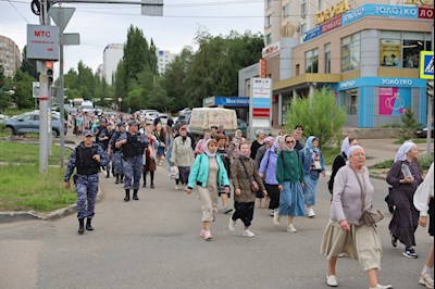 Митрополит Игнатий совершил Литургию в храме великомученика Георгия Победоносца г. Саратова
