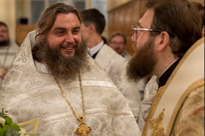 Митрополит Игнатий совершил ночную Божественную литургию в Покровском соборе г. Саратова