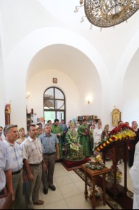Божественная литургия в храме во имя святителя Луки (Войно-Ясенецкого) города Саратова
