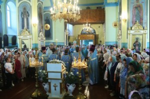 Божественная литургия в храме в честь Казанской иконы Божией Матери г. Петровска