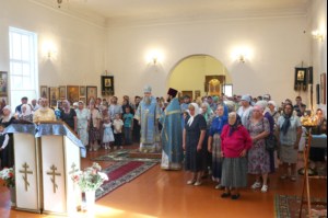 Божественная литургия в храме в честь Покрова Пресвятой Богородицы р.п. Новые Бурасы