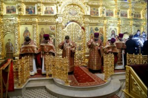 Божественная литургия в Свято-Троицком кафедральном соборе г. Саратова