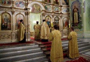 Всенощное бдение в храме в честь Покрова Пресвятой Богородицы г. Саратова