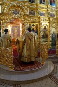 Божественная литургия в Свято-Троицком кафедральном соборе г. Саратова