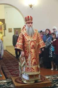 Божественная литургия в храме в честь Покрова Пресвятой Богородицы р.п. Новые Бурасы