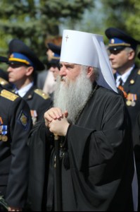 Митрополит Лонгин принял участие в торжественных мероприятиях в парке Победы на Соколовой горе