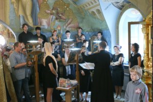 Епископ Пахомий совершил Божественную литургию в Свято-Троицком кафедральном соборе Саратова