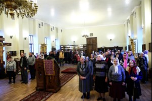 Всенощное бдение на Архиерейском подворье – храме во имя преподобного Серафима Саровского г.Саратова