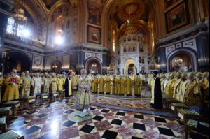 Митрополит Лонгин принял участие в Патриаршем богослужении в день празднования 70-летнего юбилея Его Святейшества