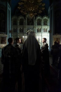 Великое повечерие с чтением канона преподобного Андрея Критского в храме в честь Сошествия Святого Духа г. Саратова