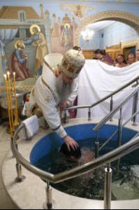 Крещальная литургия в Свято-Троицком кафедральном соборе г. Саратова
