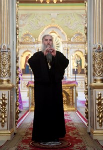 Всенощное бдение в храме в честь Покрова Пресвятой Богородицы г.Саратова