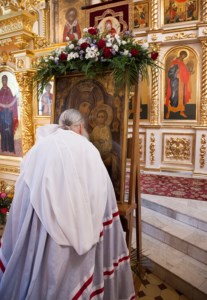 Божественная литургия в Свято-Троицком кафедральном соборе г. Покровска